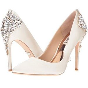 Badgley Mischka bridal pumps